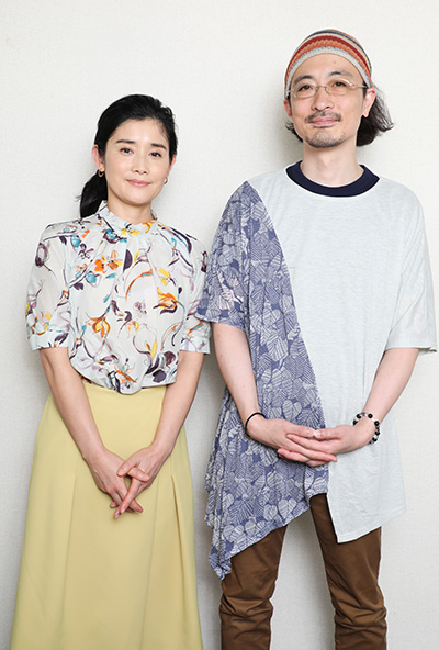 石田ひかりと日澤雄介 劇団チョコレートケーキ は 海を見に行くこと と 旅行 えんぶの情報サイト 演劇キック